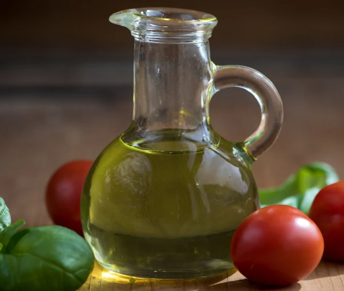 Olio Extra Vergine di Oliva coltivato nel territorio Toscano